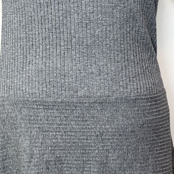 Susana Monaco Stretchy Ribbed Knit Short Sleeve Dress Gray Women's Small NWT - Picture 4 of 11